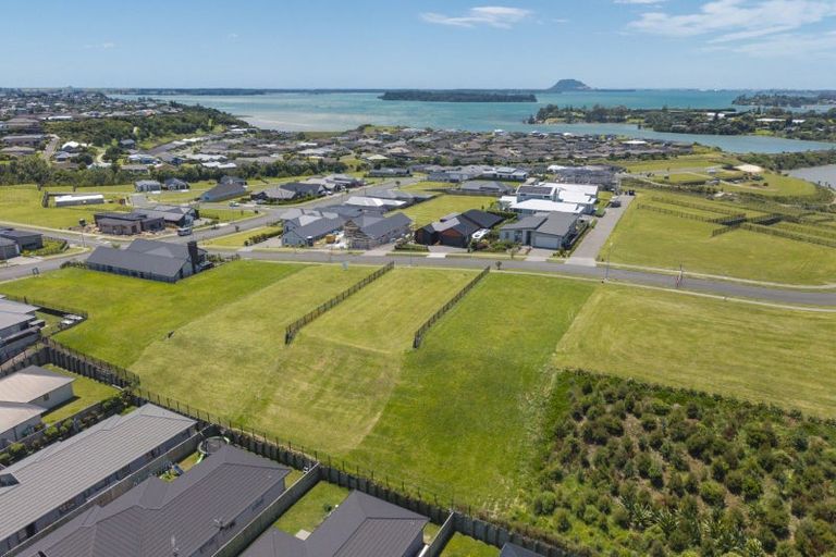 Photo of property in 10 Kuaka Rise, Omokoroa, 3114