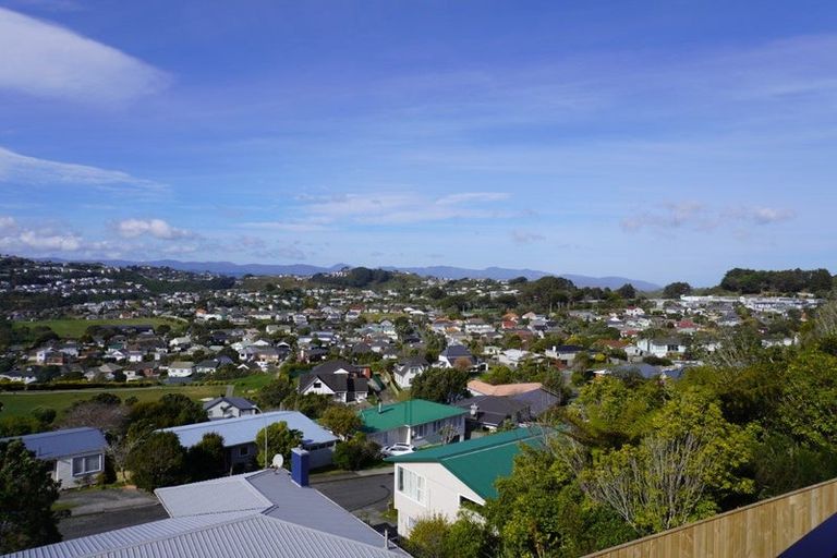 Photo of property in 16 Silvereye Way, Johnsonville, Wellington, 6037