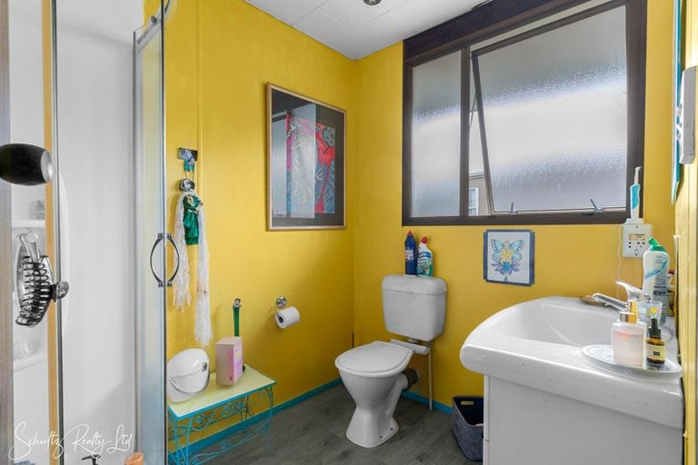 Photo of property in 185 Hurndall Street West, Maungaturoto, 0520