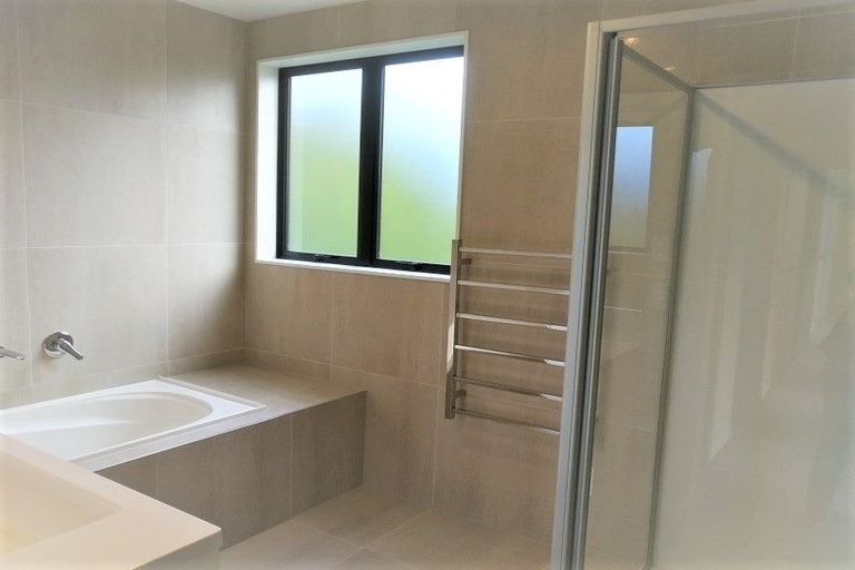 Photo of property in 44 Seafarer Crescent, Stanmore Bay, Whangaparaoa, 0932