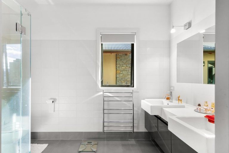 Photo of property in 56 Hayes View Lane, Lake Hayes, Queenstown, 9371