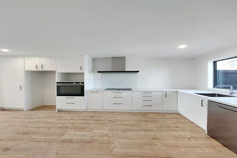 Photo of property in 34 Papai Lane, Massey, Auckland, 0614