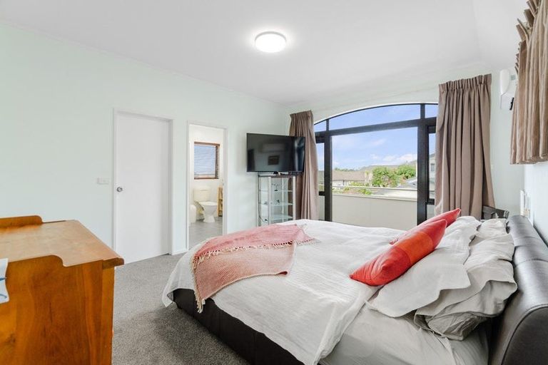 Photo of property in 3 Bluefin Way, West Harbour, Auckland, 0618