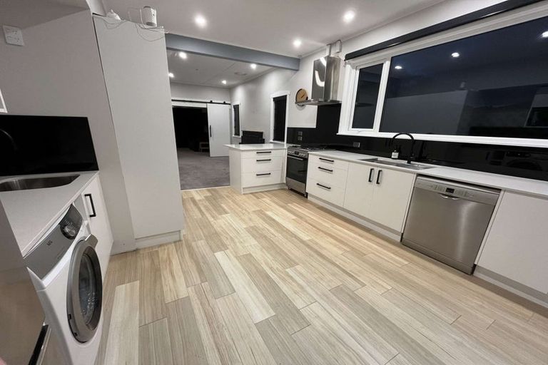 Photo of property in 10 Byron Street, Petone, Lower Hutt, 5012