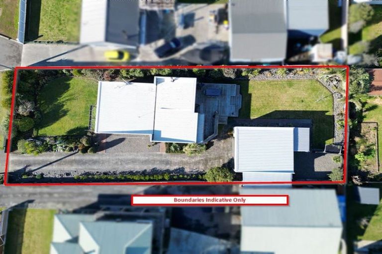 Photo of property in 50 Shortt Street, Foxton Beach, Foxton, 4815