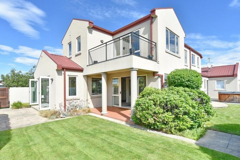 Photo of property in 12 Annaby Drive, Northwood, Christchurch, 8051