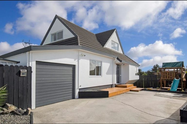 Photo of property in 1/66 Frank Nobilo Drive, Golflands, Auckland, 2013
