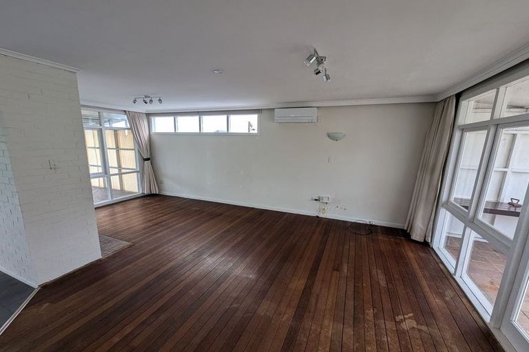 Photo of property in 22 Tizard Road, Birkenhead, Auckland, 0626