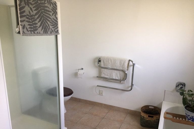 Photo of property in 5 Alfred Street, Northcote Point, Auckland, 0627