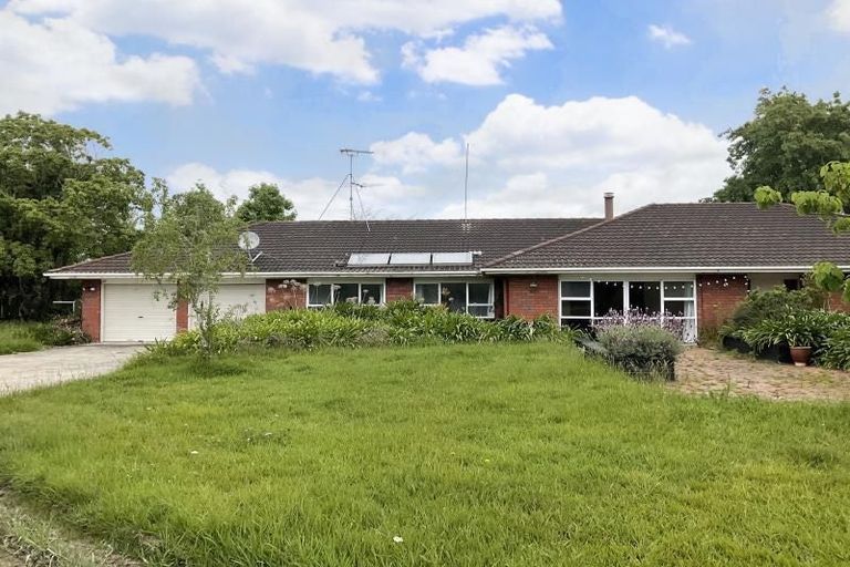 Photo of property in 302 Pine Valley Road, Dairy Flat, Silverdale, 0992