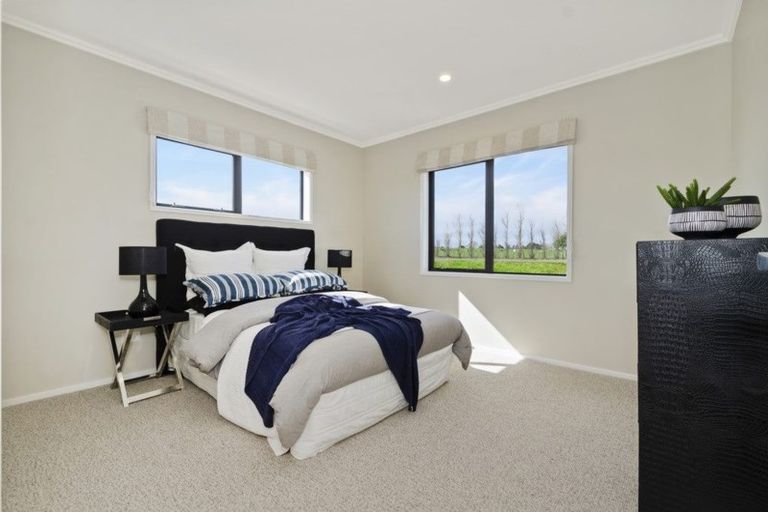 Photo of property in 80 Ewen Place, Karaka, Papakura, 2580