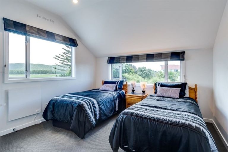 Photo of property in 122 North Shore Road, Eskdale, Napier, 4182