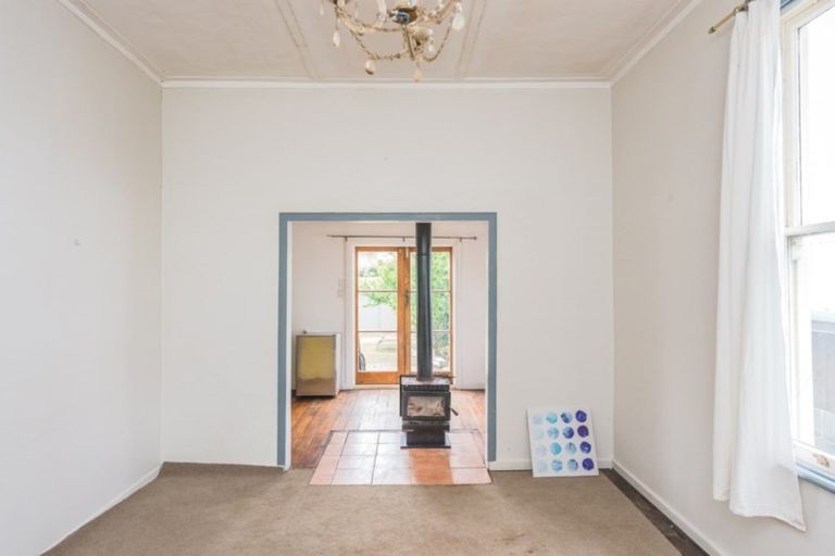 Photo of property in 25 Mason Terrace, Gonville, Whanganui, 4501