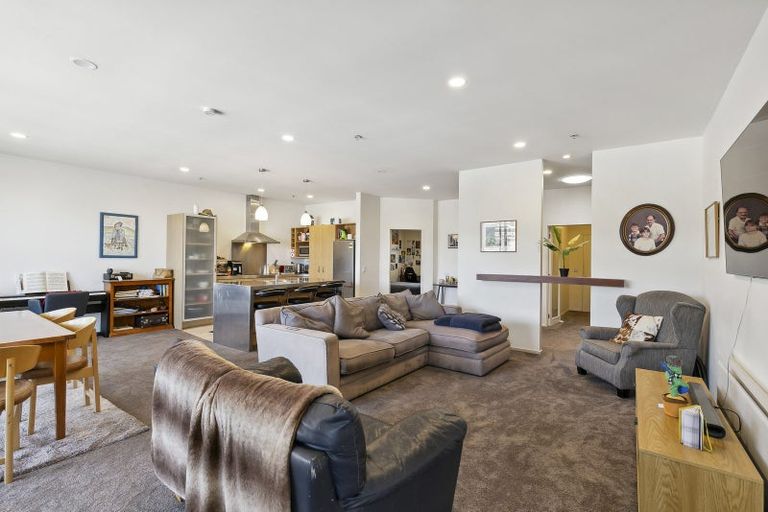 Photo of property in Stadium Garden Flats, 509/107 Thorndon Quay, Pipitea, Wellington, 6011