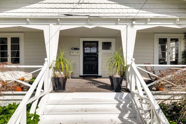 Photo of property in 97 Queen Street, Waiuku, 2123