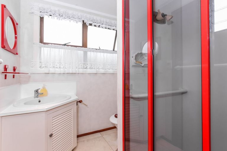 Photo of property in 202 Royal Road, Massey, Auckland, 0614