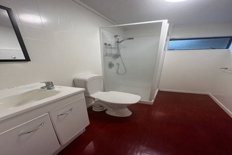 Photo of property in 20 Bay Lair Grove, Island Bay, Wellington, 6023