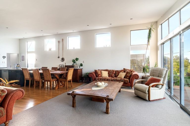 Photo of property in 12 Cliff Road, Tasman, Upper Moutere, 7173