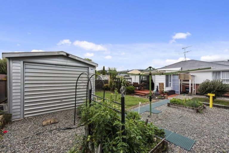 Photo of property in 1047 Fergusson Drive, Clouston Park, Upper Hutt, 5018