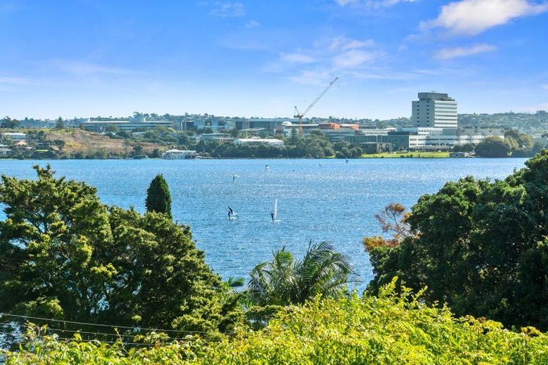 Photo of property in 314a Hurstmere Road, Takapuna, Auckland, 0622