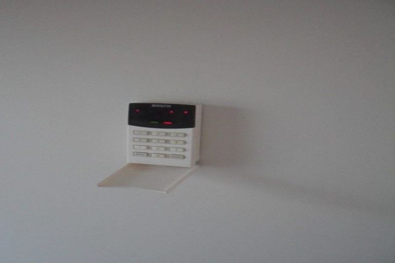 Photo of property in 2a Exmouth Road, Northcote, Auckland, 0627