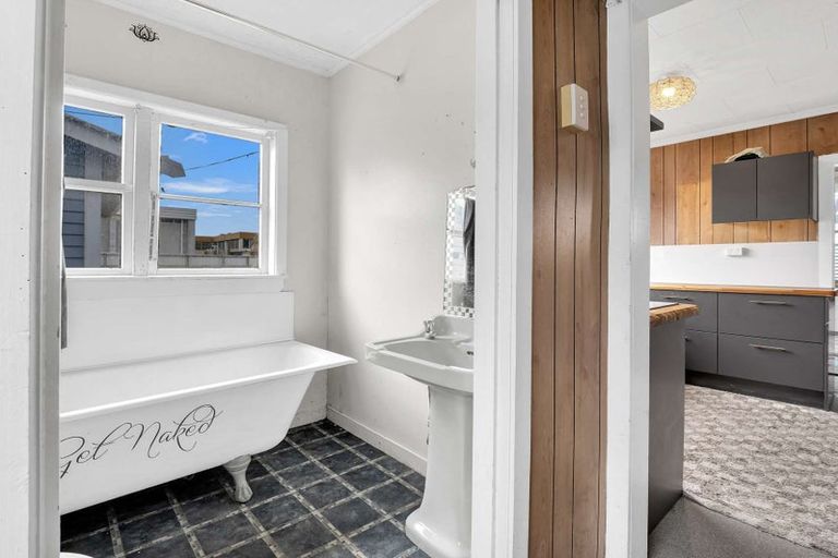 Photo of property in 14 London Street, Aramoho, Whanganui, 4500