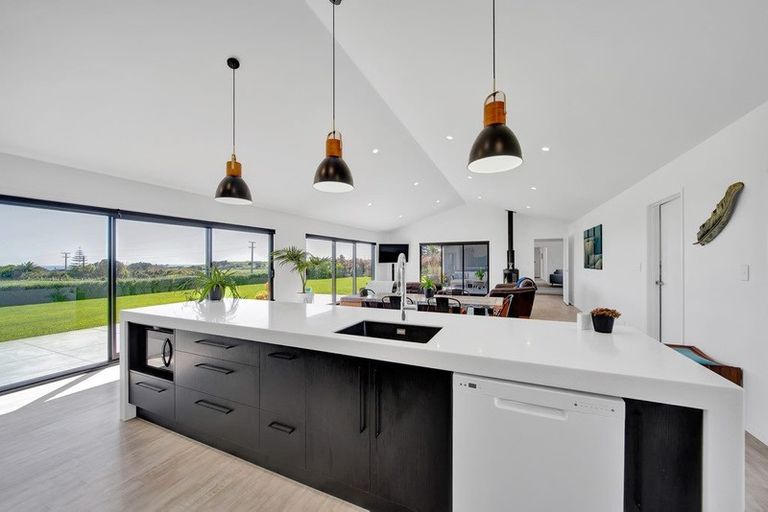 Photo of property in 196 Koru Road, Omata, New Plymouth, 4374