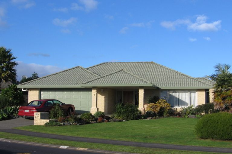 Photo of property in 17 Ballycullanie Place, Dannemora, Auckland, 2016