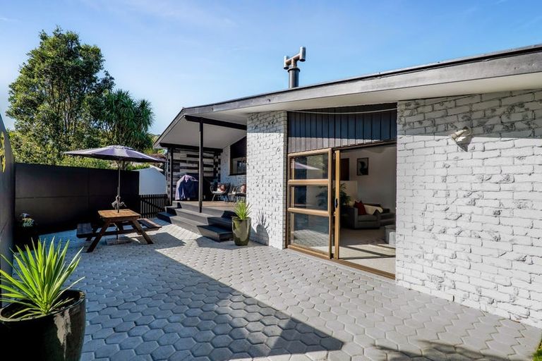 Photo of property in 7 Lombardy Place, Whalers Gate, New Plymouth, 4310