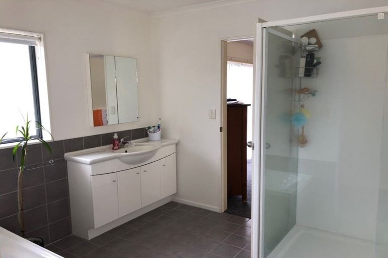 Photo of property in 14 Katerini Grove, Papamoa Beach, Papamoa, 3118