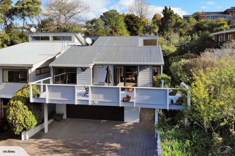 Photo of property in 2/685 East Coast Road, Browns Bay, Auckland, 0630