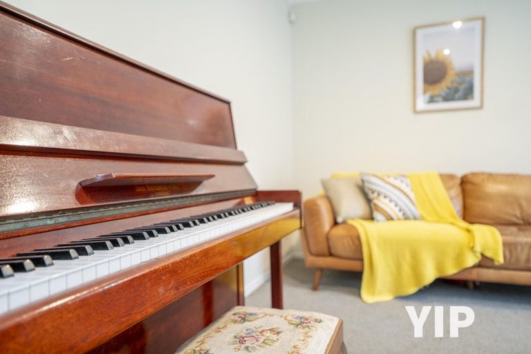 Photo of property in 6 Portmore Place, Grenada Village, Wellington, 6037