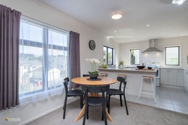 Photo of property in 27 Morere Street, Titahi Bay, Porirua, 5022