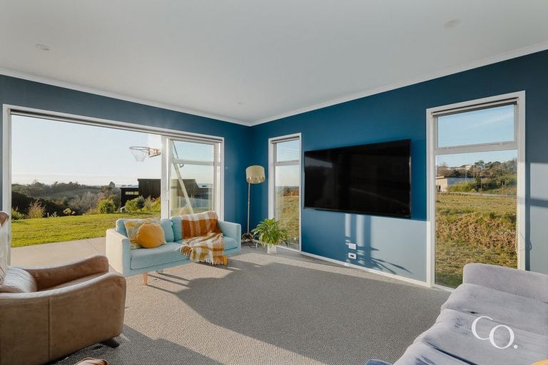 Photo of property in 45 Te Auhi Way, Welcome Bay, Tauranga, 3112