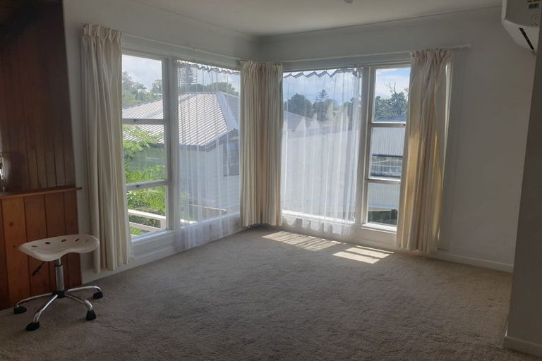 Photo of property in 678 Beach Road, Browns Bay, Auckland, 0630