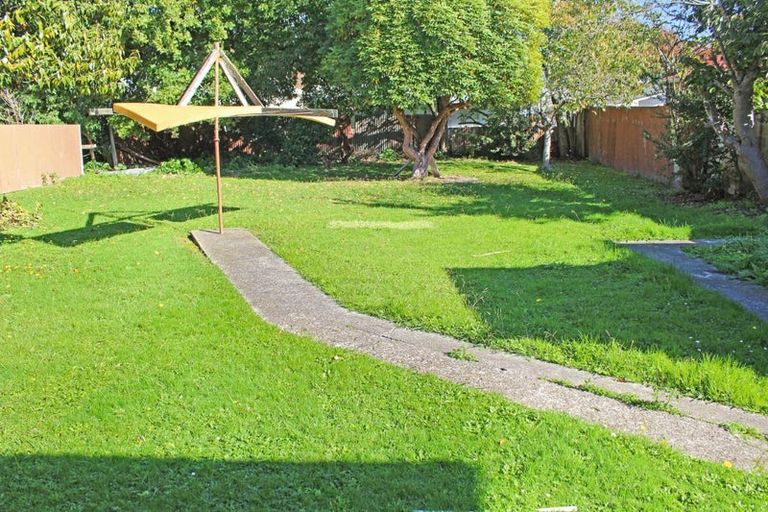 Photo of property in 30 Oxford Street, Hokowhitu, Palmerston North, 4410