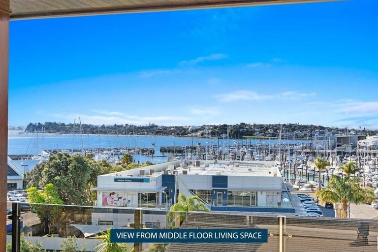 Photo of property in 72 Compass Way, Half Moon Bay, Auckland, 2012