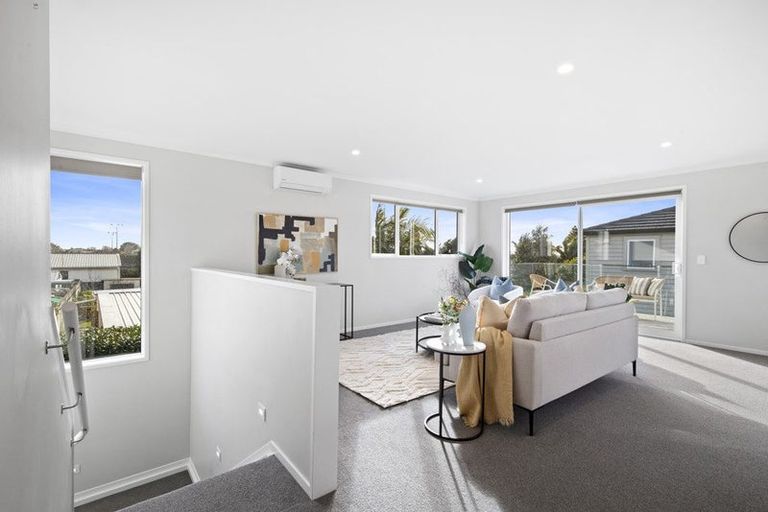Photo of property in 45b Landscape Road, Pukekohe, 2120