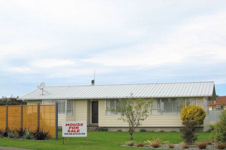 Photo of property in 11 Valerie Street, Clive, 4102