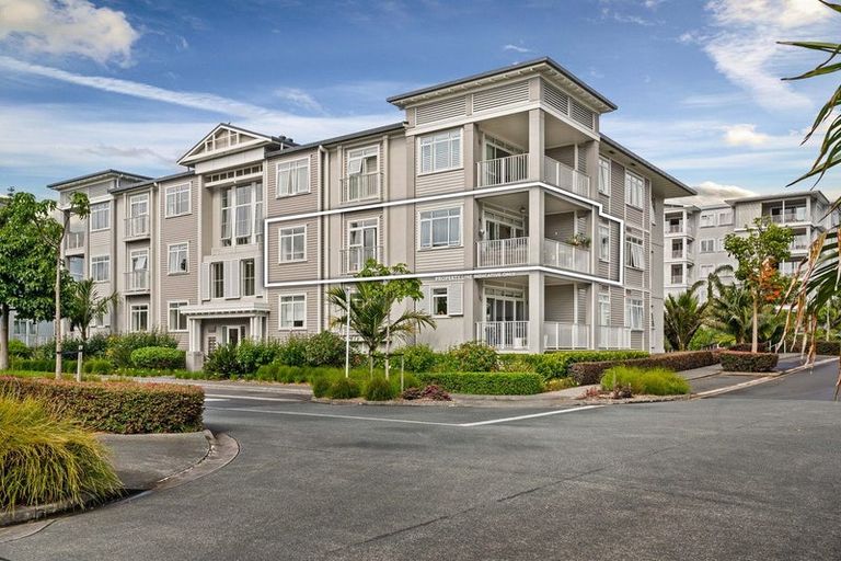 Photo of property in 73 Parkside Drive, Orewa, 0931