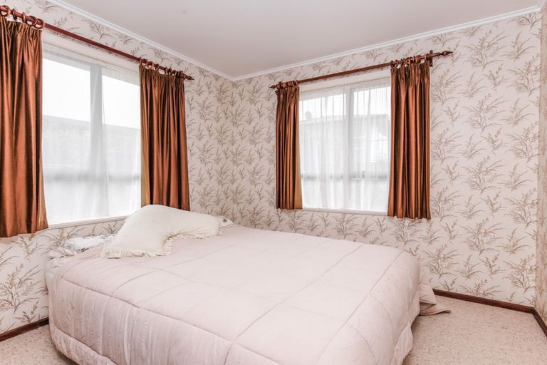 Photo of property in 202 Royal Road, Massey, Auckland, 0614