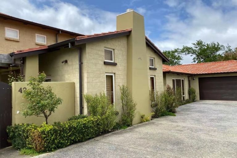 Photo of property in 42 Rame Road, Greenhithe, Auckland, 0632