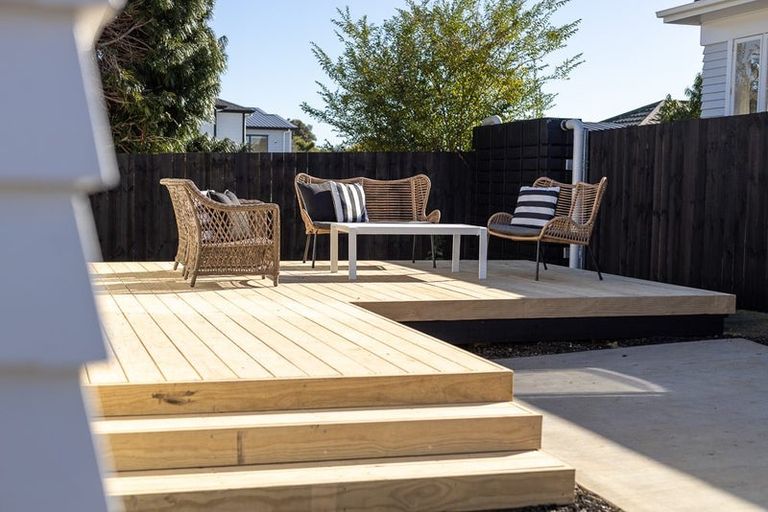 Photo of property in 17a Hamurana Place, Te Atatu Peninsula, Auckland, 0610