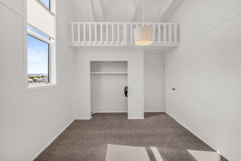 Photo of property in 11 Leander Place, Milson, Palmerston North, 4414