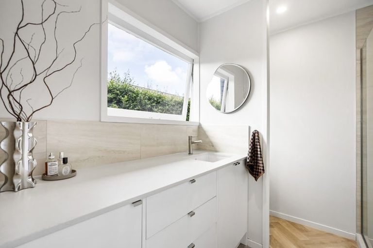 Photo of property in 4/134 Calliope Road, Stanley Point, Auckland, 0624