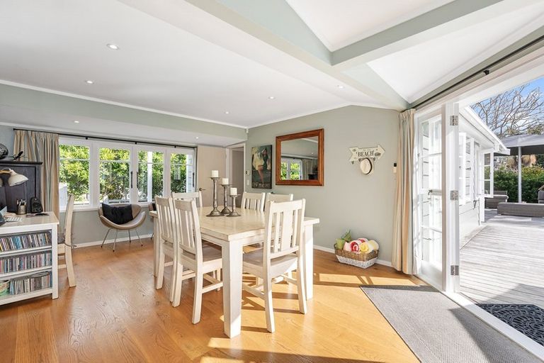 Photo of property in 108 Ladies Mile, Manly, Whangaparaoa, 0930