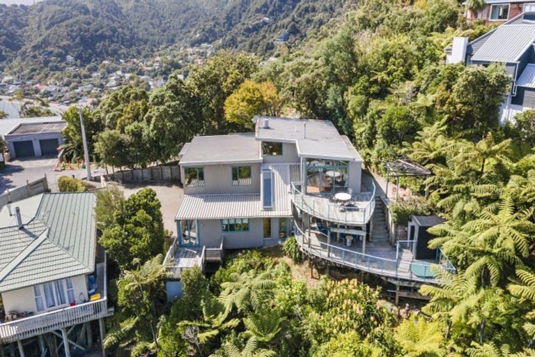 Photo of property in 52 Waitohu Road, York Bay, Lower Hutt, 5013