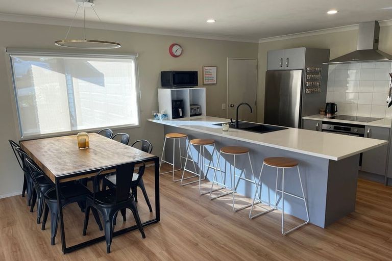 Photo of property in 31 Forest Road, Pinehaven, Upper Hutt, 5019