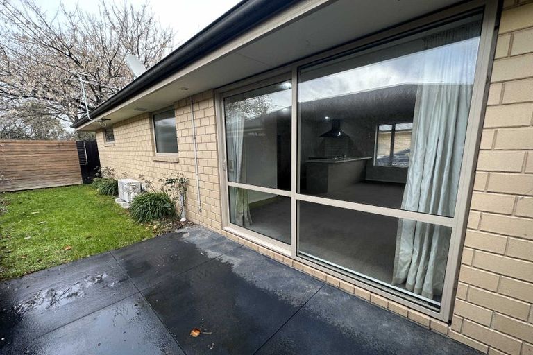 Photo of property in 42 Thackeray Place, Waltham, Christchurch, 8023