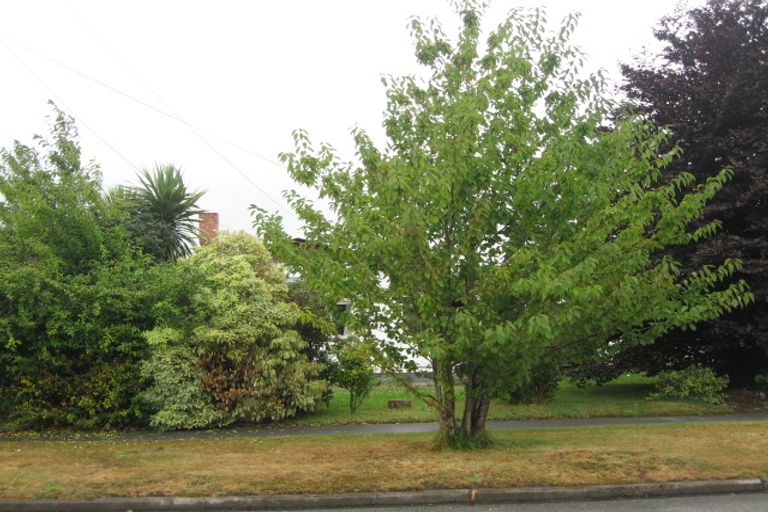 Photo of property in 1/22 Coopers Road, Dallington, Christchurch, 8061